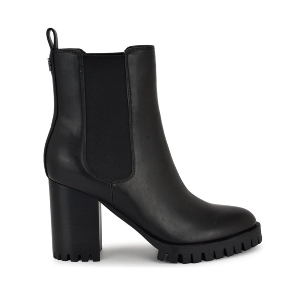 Nine West Kort Lug Sole Chelsea Boots 7.5 Black NWOT Ankle Booties Heel Leather - Picture 1 of 7